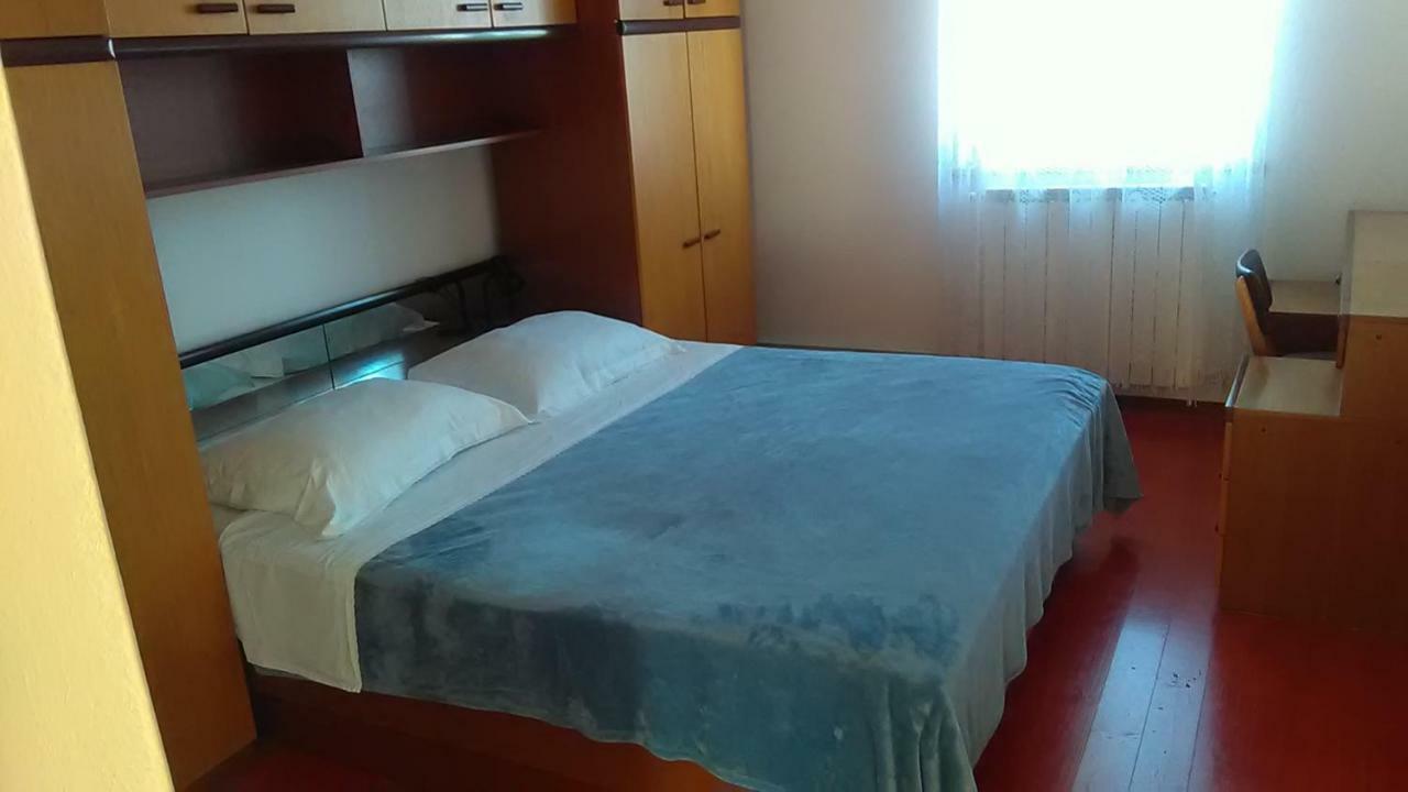 Ema Apartment ลาบิน ภายนอก รูปภาพ